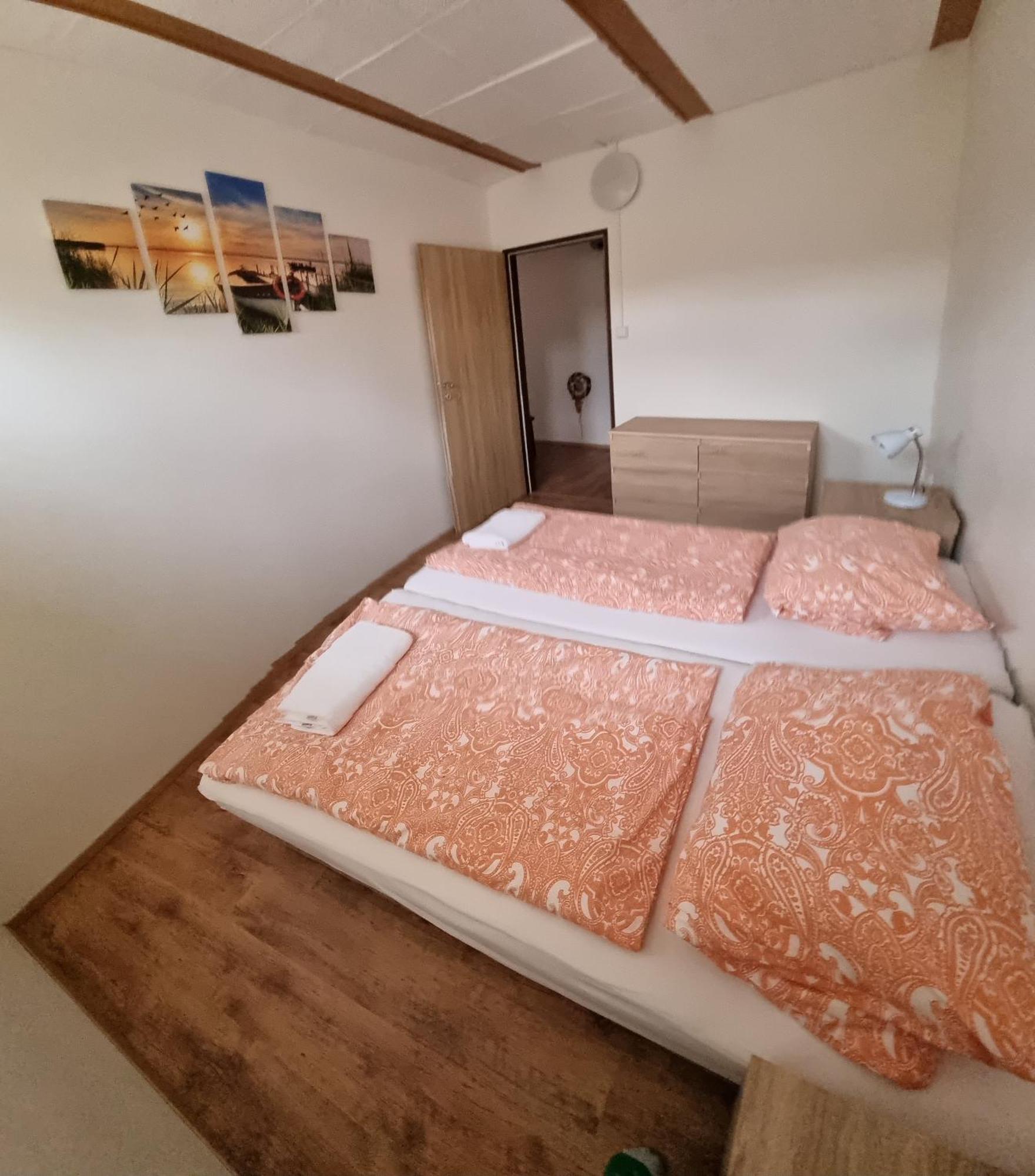 Apartmany Vinarstvi Klucov Lstibor Εξωτερικό φωτογραφία